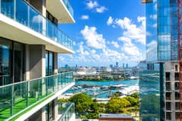 Downtown Miami Highrise with Amazing Water Views