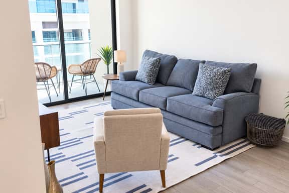 Downtown Miami Highrise with Amazing Water Views - Image 1