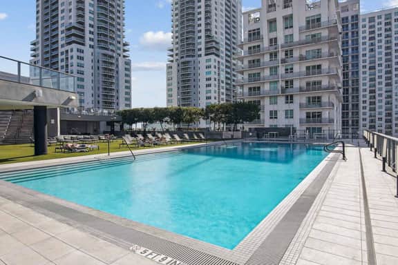 Downtown Miami Highrise with Amazing Water Views